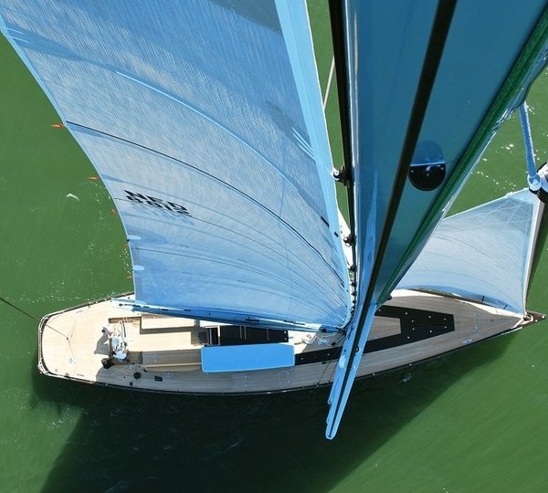 sailing yacht tulip